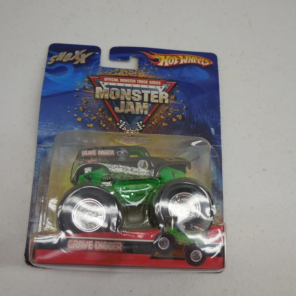 Hot Wheels Monster Jam Grave Digger Shoxx Official Monster Truck Series 1:64